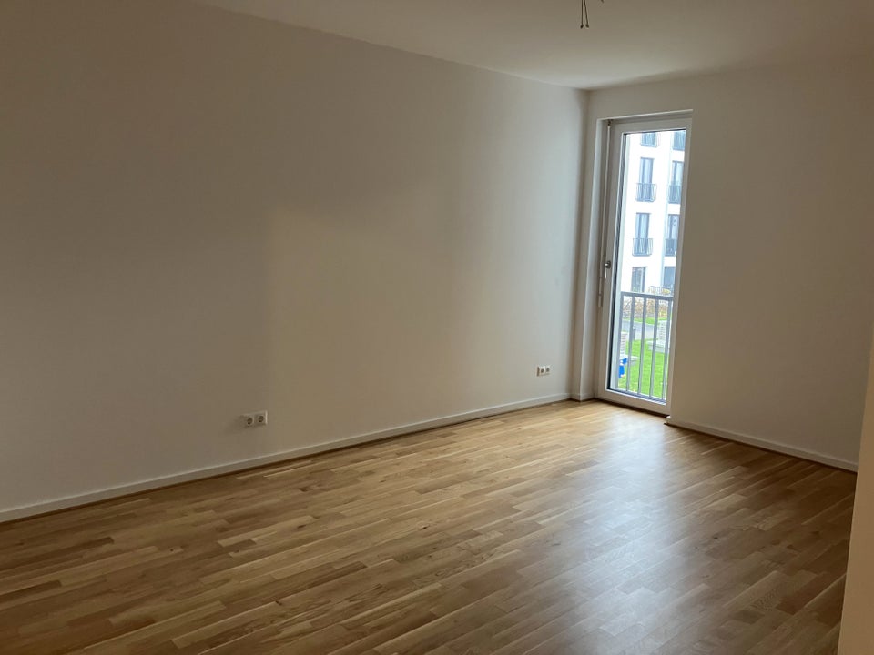 2 Raum Wohnung mit Balkon und Einbauküche - Foto 2