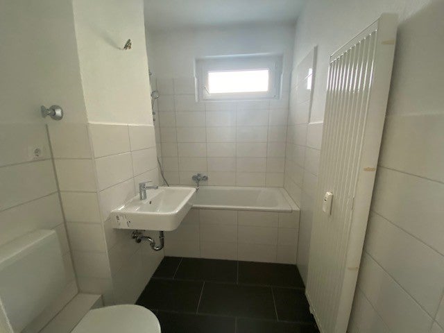 EG-Wohnung im grünen Isinger Feld mit neuem Bad! - Foto 3