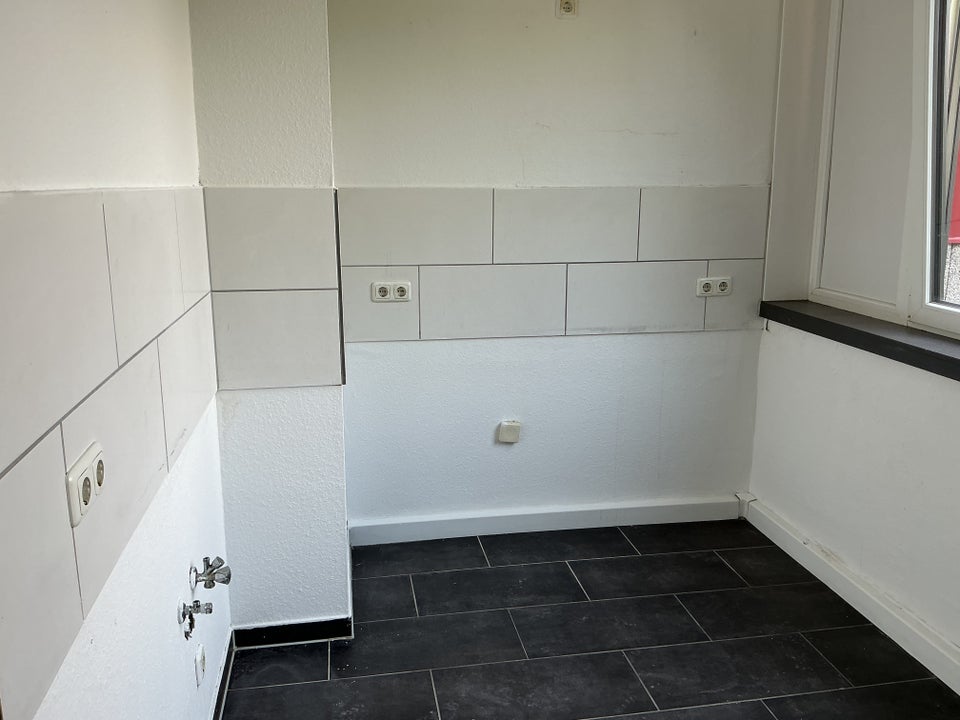 Einzugsbereite und moderne 3-Zimmer-Wohnung mit Balkon! - Photo 3