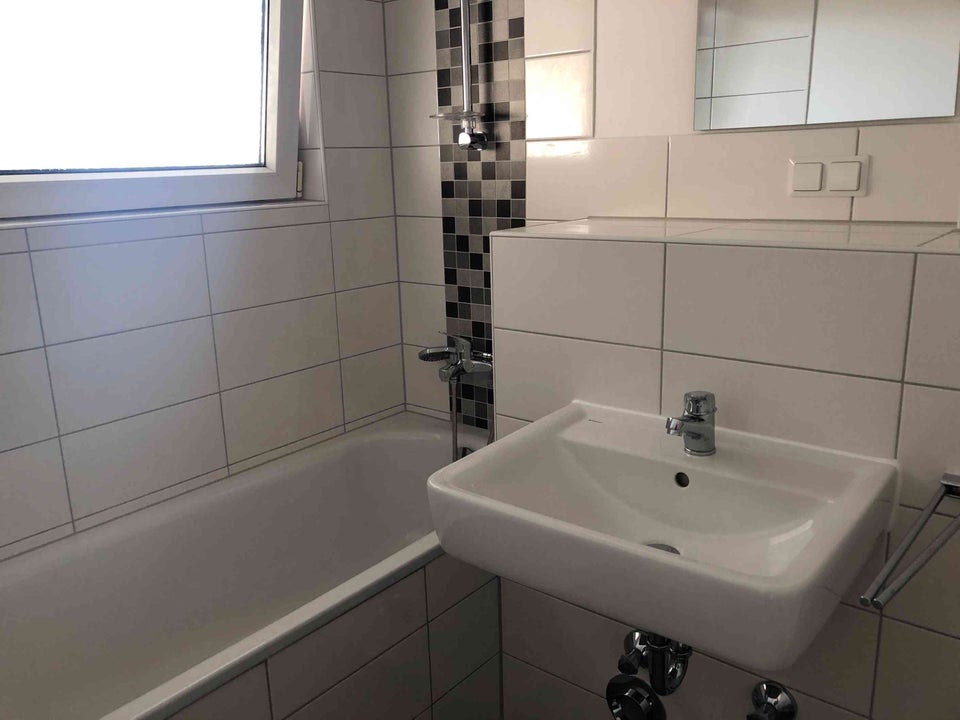 Modernisierte 1- Zimmer-Wohnung - Photo 1