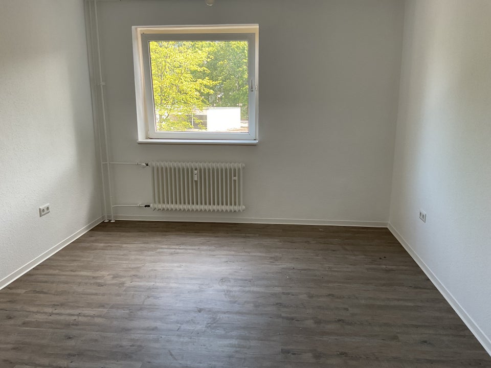 Moderne und frisch renovierte 2-Zimmer-Wohnung mit Balkon - Foto 1