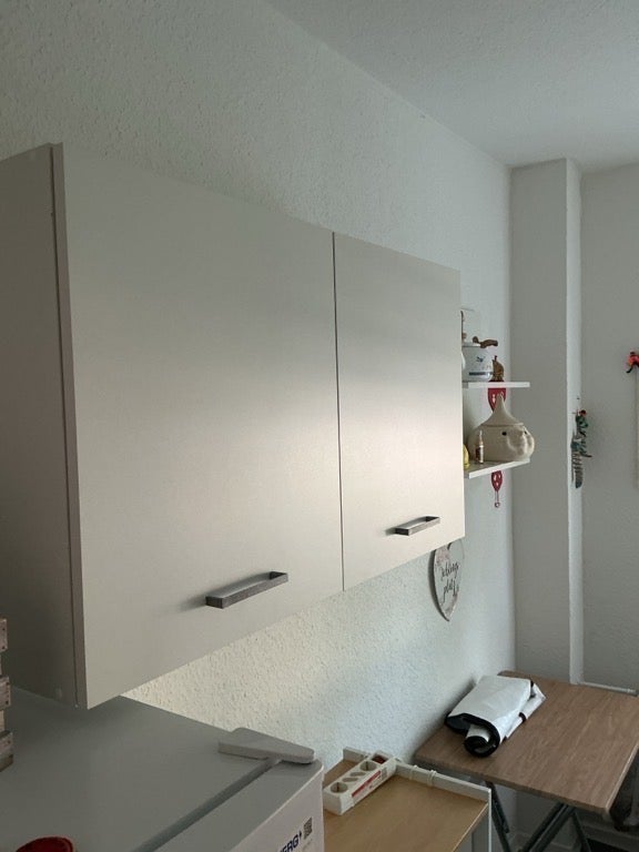 Kleine sanierte Wohnung mit Einbauküche! Preisverhandlung mit Vormieterin - Photo 2