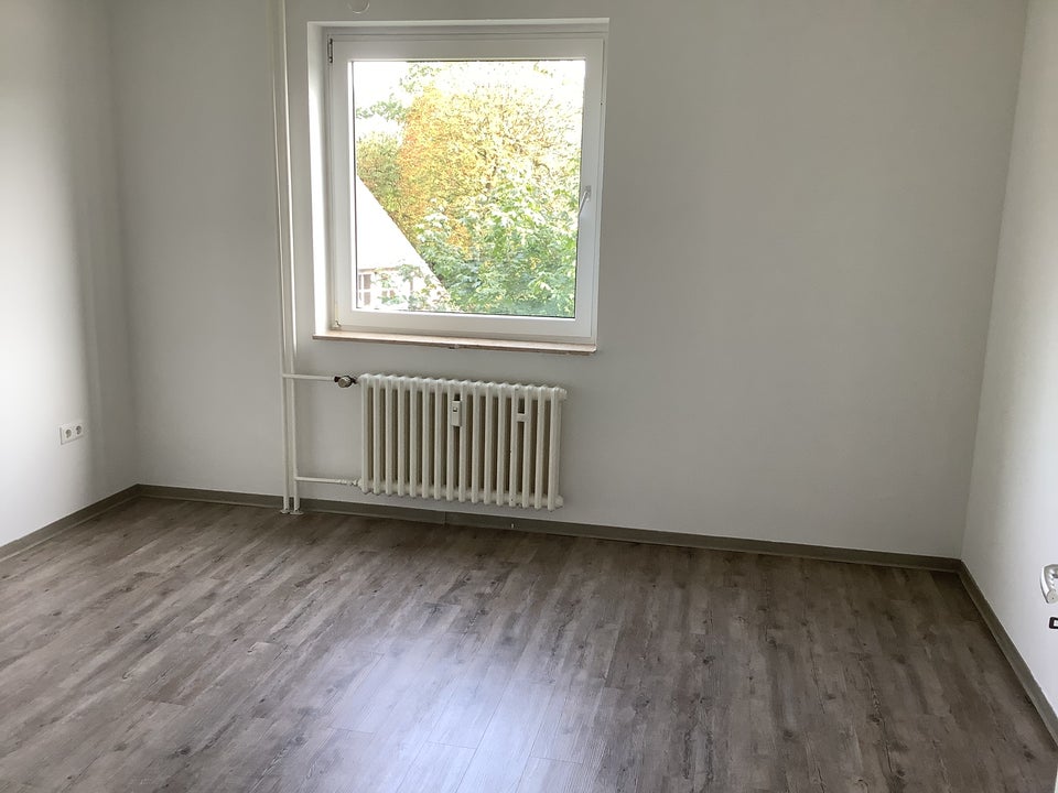 Großzügige 3-Zimmerwohnung mit Fahrstuhl und Balkon! - Foto 2