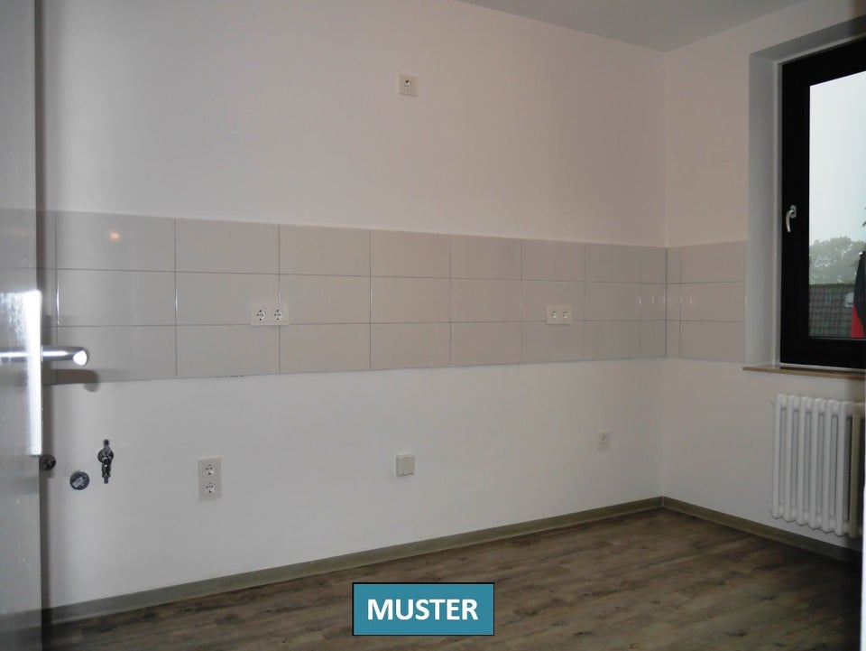 Große Wohnung sucht Familie: helle 4-Zimmer-Wohnung mit großer Außenterrasse - Photo 2