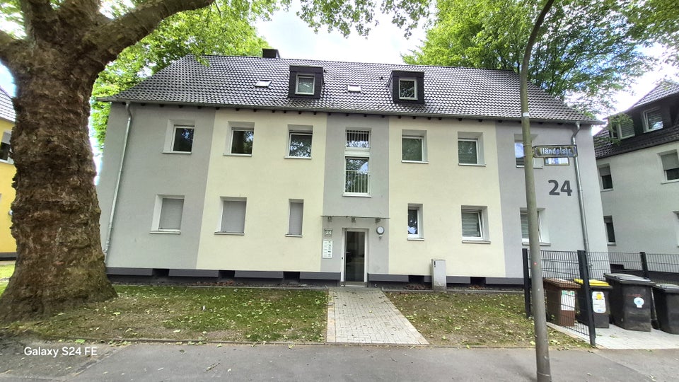 Schöne Wohnung: renovierte 3-Zimmer-Wohnung mit Balkon - Foto 4
