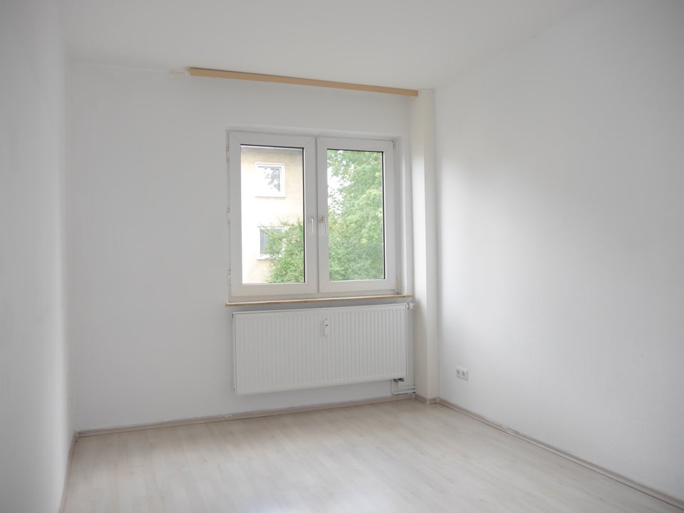Schöne 3-Zimmer-Wohnung mit Tageslichtbad und Balkon in Hanau-Großauheim zu vermieten - Foto 2