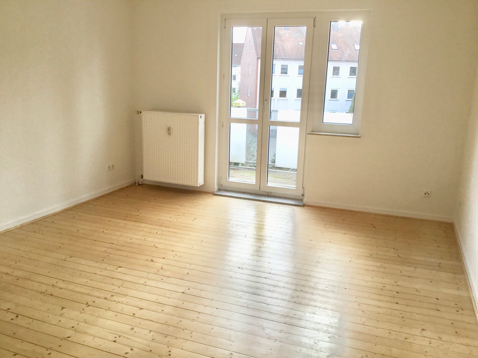 Zu sofort! Gemütliche 2-Zimmer-Wohnung mit Balkon und Tageslichtbad - Photo 1