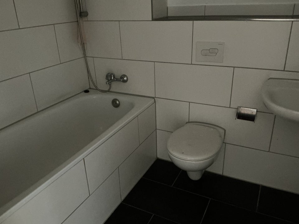 Einzugsbereite und moderne 3-Zimmer-Wohnung mit Balkon! - Photo 4