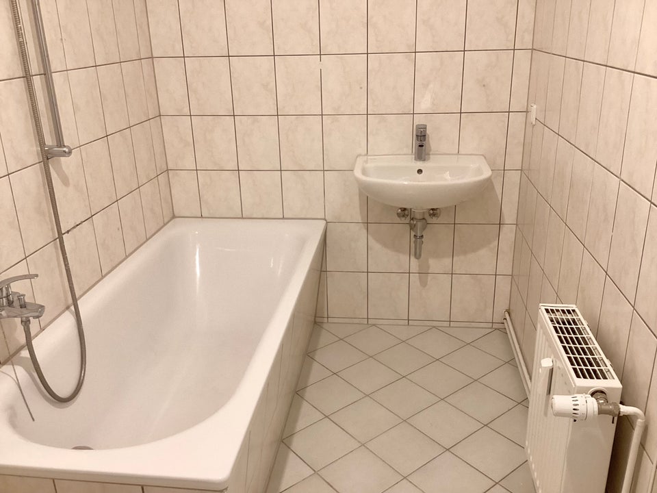 Frisch saniert: Willkommen im neuen Zuhause! - Foto 1
