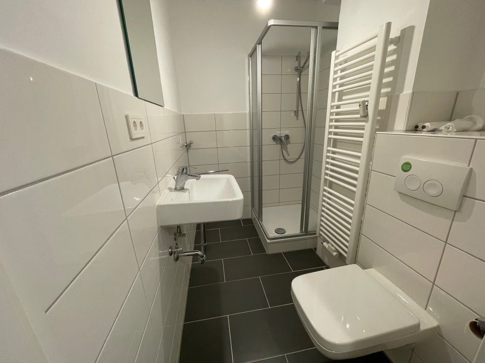 Moderne 1-Zimmer-Wohnung mit Einbauküche - Foto 3