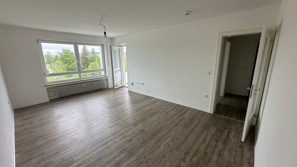 Was eine Aussicht! 3 Zimmer mit Südbalkon im 7. OG / Frisch saniert - Foto 5