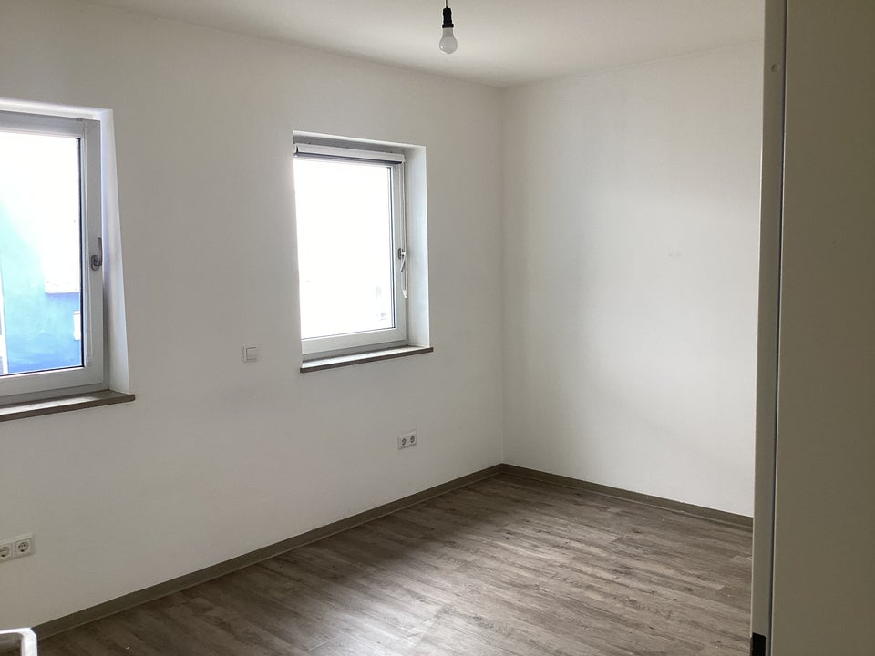 Großzügige helle 2-Zimmer-Wohnung mit Balkon und Terrasse - Photo 1