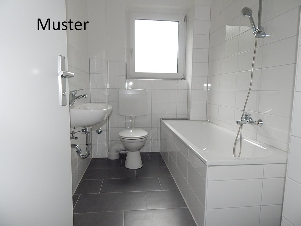 Ihr neues Zuhause: frisch renovierte 3-Zimmer-Wohnung - Photo 1