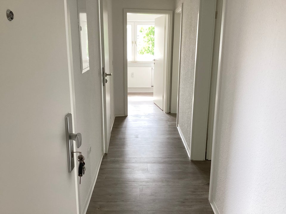 BARSINGHAUSEN - NAHE DEISTER: gemütliche 3-Zimmer-Dachgeschosswohnung mit ca. 49 m² sofort verfügbar - Foto 4