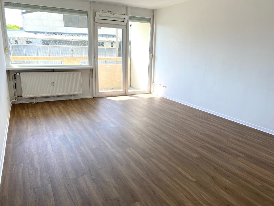 Modernisierte 2-Zimmer-Erdgeschosswohnung sucht neue Mieter! - Photo 1