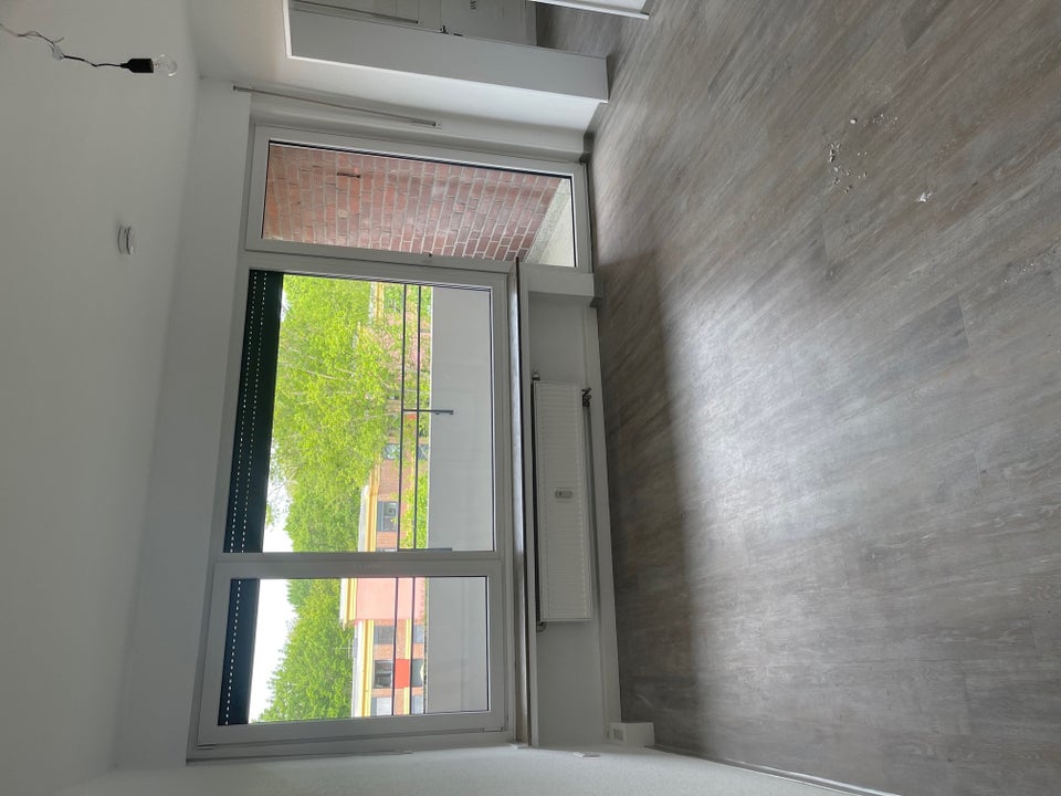 Reinkommen und wohlfühlen: Renovierte 4 Zimmer-Wohnung am Park - Foto 4
