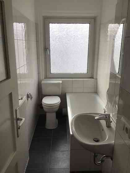 Für Sie renoviert! 2-Zimmer-Wohnung in mit Einbauküche - Foto 2