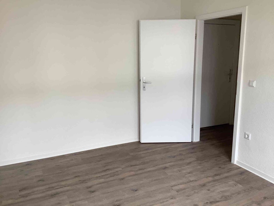Endlich Zuhause: sanierte 2-Zimmer Wohnung mit Durchgangszimmer - Foto 4