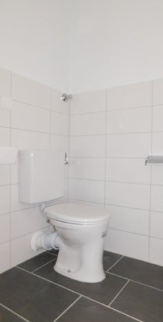 Frisch renovierte 3-Zi.-Whg. mit neuem Bad, neuem Boden und sonniger Loggia - Foto 3