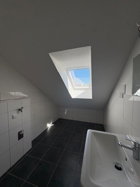 Modernes Wohnen über den Dächern von Katernberg – Licht, Ruhe & Komfort vereint - Foto 4