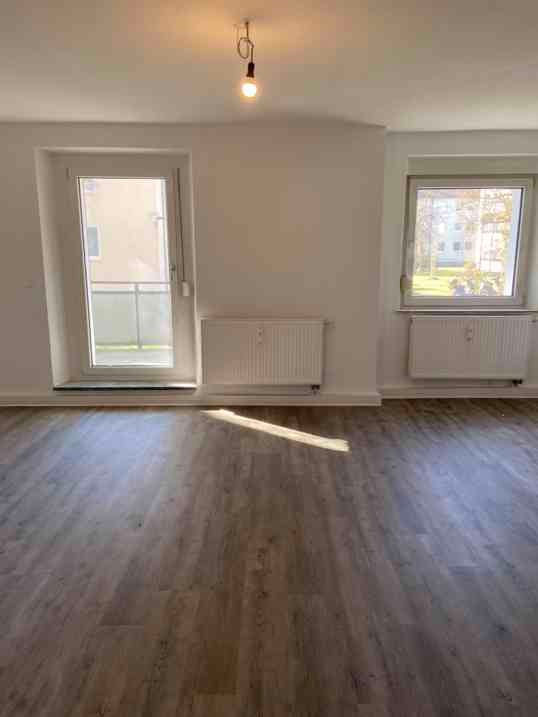 Dieser renovierten 3 Zimmerwohnung mit Balkon können Sie nicht widerstehen! - Foto 1