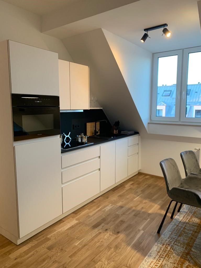 Schönes 1,5-Zimmer-Apartment mit Blick auf die Berge! - Foto 2