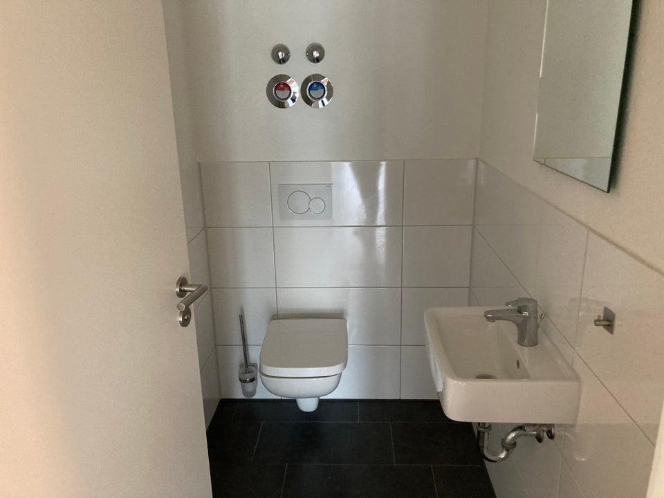 **Großzügige und helle 4 Raum Wohnung** - Foto 3