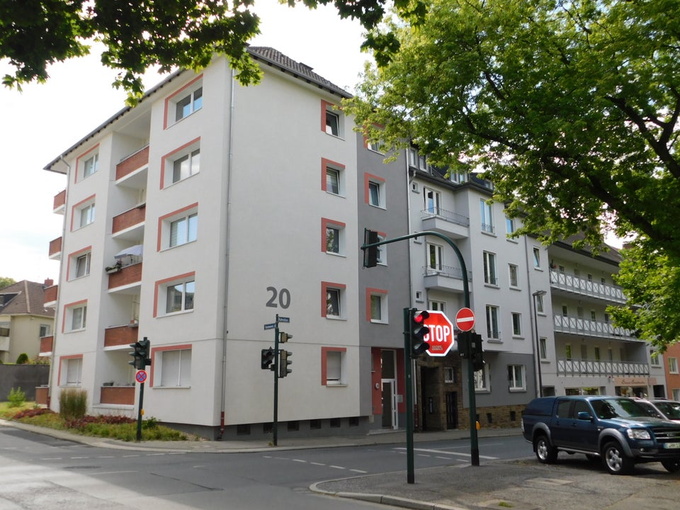 Ruhrallee: Schickes 1,5-Raum-Appartement mit Balkon in sehr zentraler Lage - Photo 4