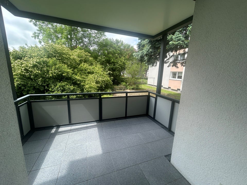 2-Zimmer-Wohnung,komplett renoviert inkl Balkon in grüner Lage - Photo 1
