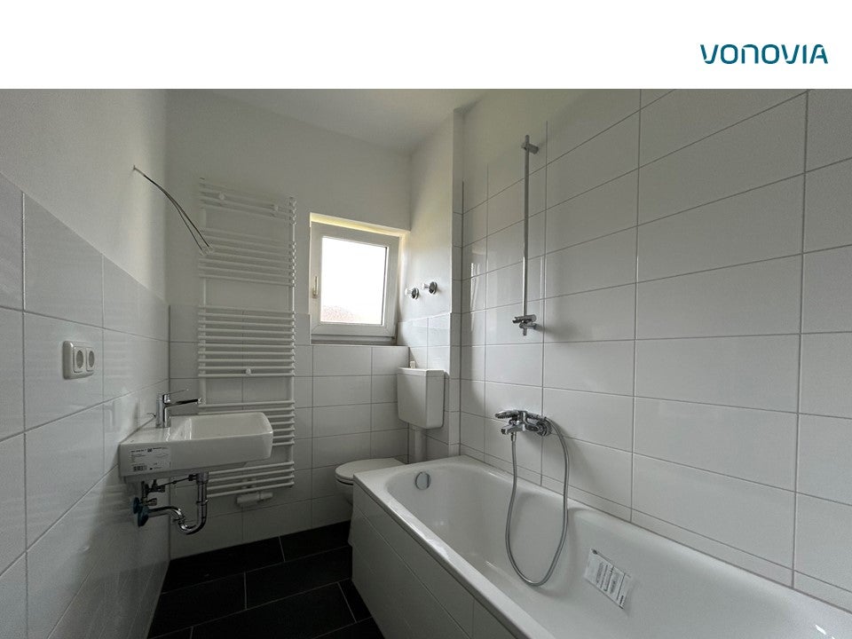 Gelegenheit: renovierte 2-Zimmer-Wohnung in Stadtlage - Photo 4