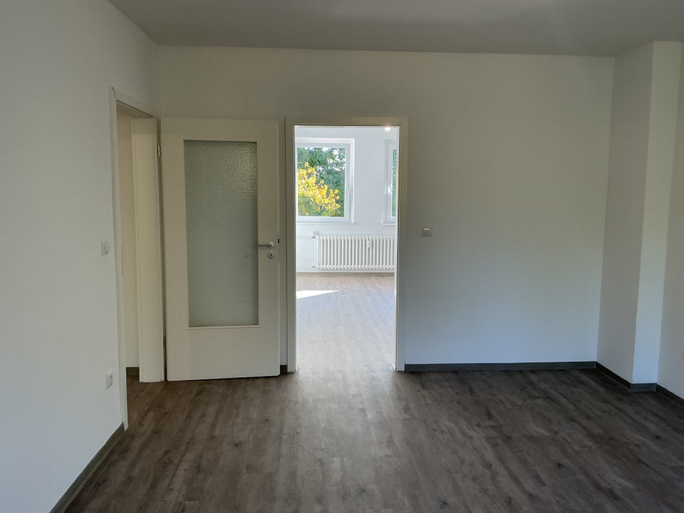 Mitten drin statt nur dabei: ansprechende 2-Zimmer-Wohnung - Foto 3