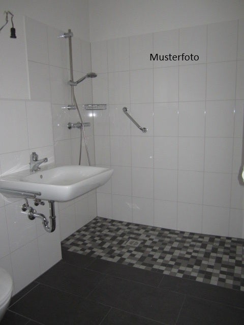 Schöne Wohnung sucht Mieter: 3,5-Zimmer-Erdgeschosswohnung - Foto 3