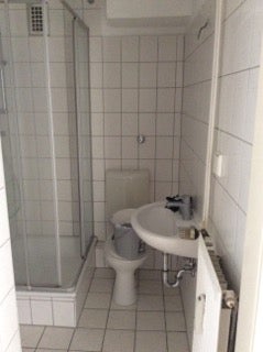 **Nachmieter gesucht: Zentrale 2-Zimmer Wohnung mit Balkon... in Uni und City-Nähe** - Foto 2