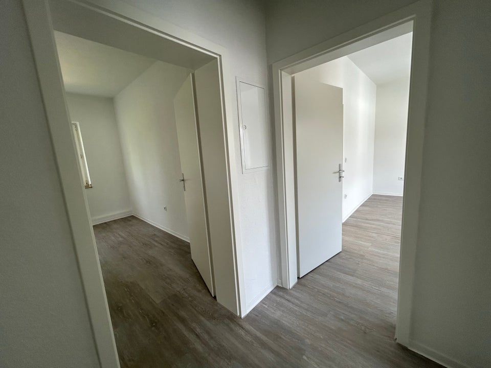 Nette Nachbarn gesucht: renovierte 2-Zimmer-Wohnung in sehr ruhiger Lage - Photo 4