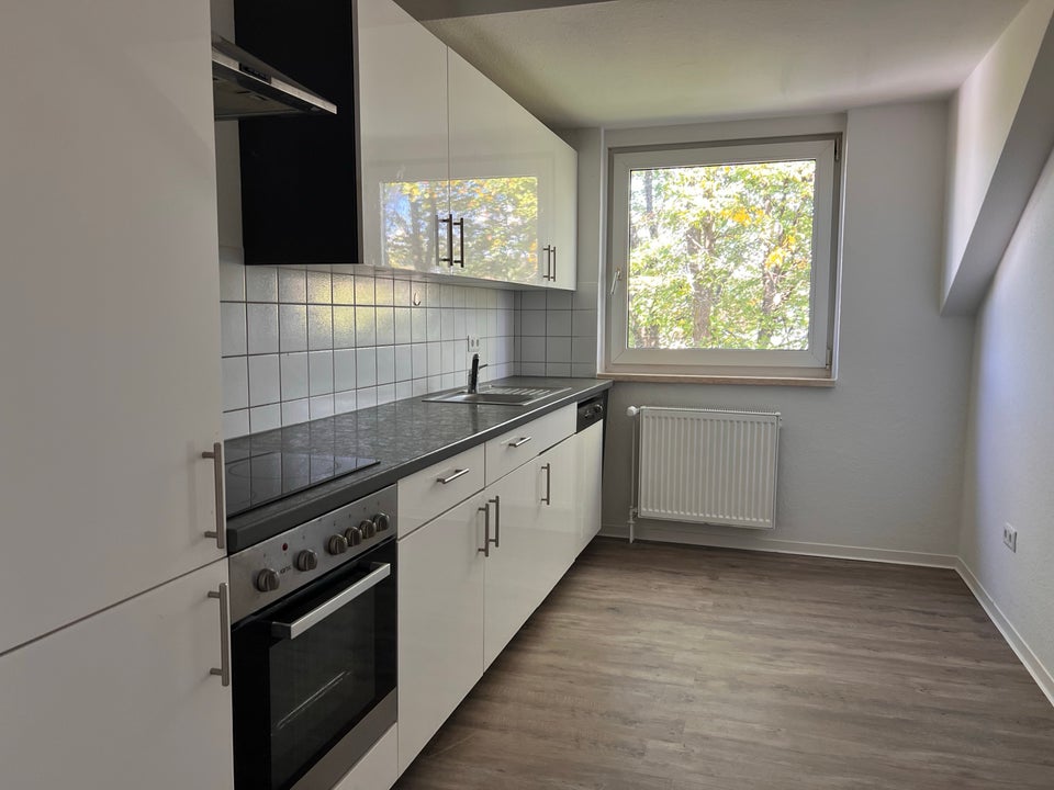 Gemütliche Wohnung mit Einbauküche! - Foto 4