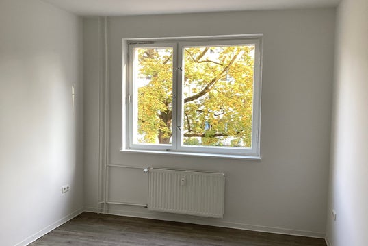تصویر schöne 2-Zimmer-Wohnung mit Balkon · Lupinenweg 1a, 12357 Berlin