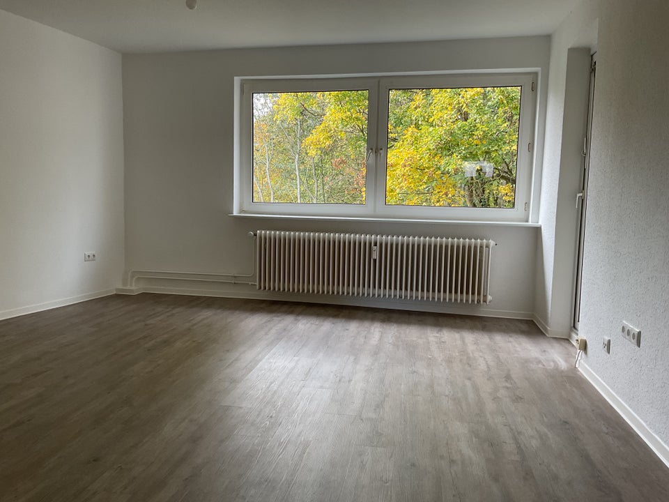 Familienwohnung mit Blick ins Grüne - Photo 1