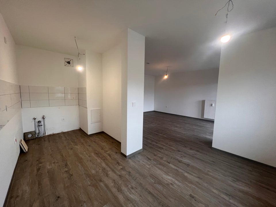 2-Zimmer-Wohnung im DG mit Balkon! - Photo 2