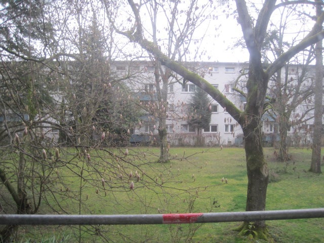 Top Lage ! Sanierte/Renovierte 3-Zimmer Wohnung mit Balkon und Gartenanteil - Foto 3