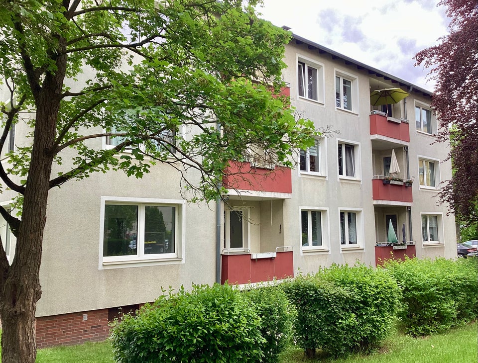 Ansprechende 3,5-Zimmer-Wohnung mit Tageslichtbad und Balkon - Foto 4