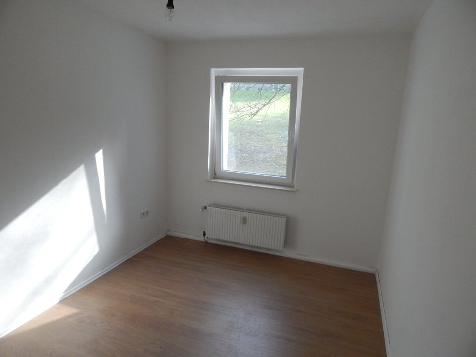 Preisgünstige und ansprechende 3,5-Zimmer-Wohnung - Foto 4