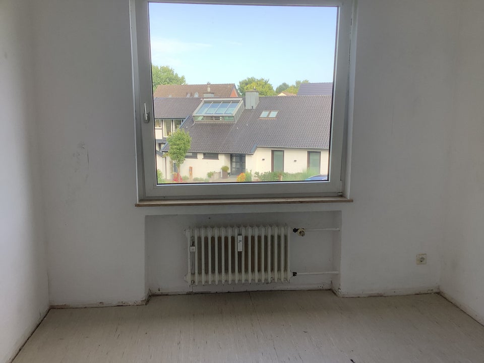 Zentral gelegene 4-Zimmer-Wohnung mit Balkon sucht neue Mieter! - Photo 4