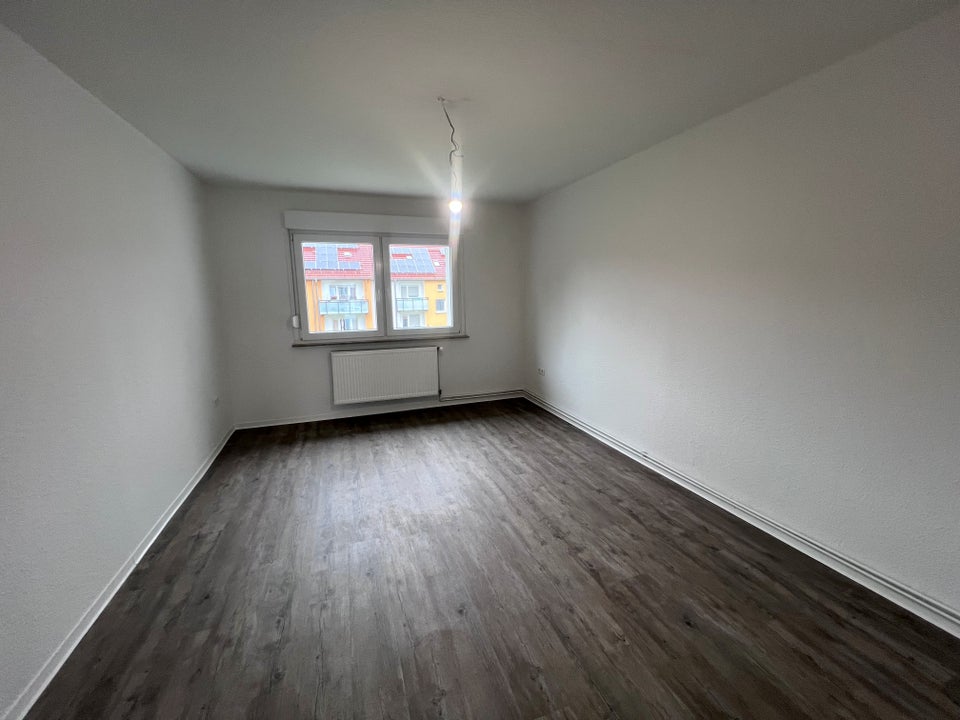 Verkehrsgünstig: renovierte 2- Zimmerwohnung - Foto 5