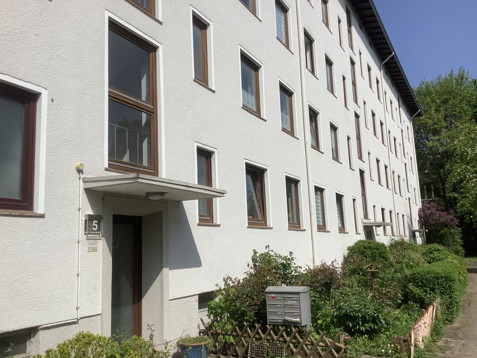Schicke kleine 3-Zimmer-Wohnung mit Balkon mit neuem Duschbad - Foto 3