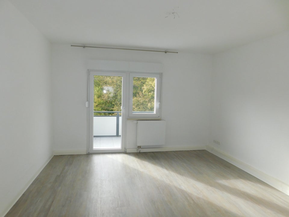 Überruhr-Holthausen: Frisch renov. 3-Zi.-Whg. mit großem Balkon - Photo 1