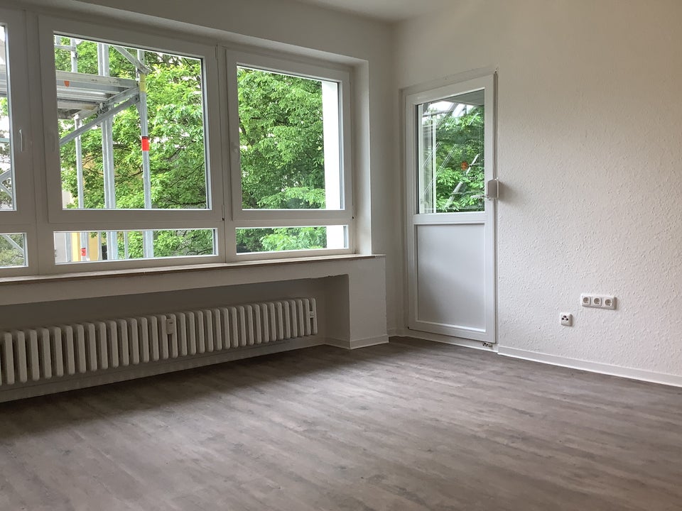 Zuhause fühlen: Helle, renovierte 3-Zimmer-Wohnung mit Dusche - Photo 4