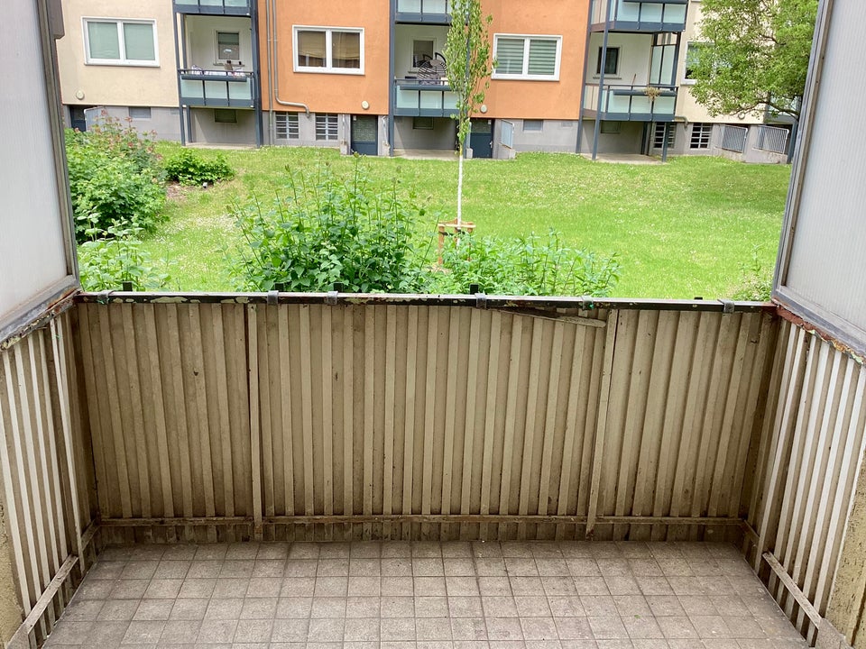 Auf gute Nachbarschaft - schicke 2-Zimmer-Wohnung mit Balkon - Foto 3