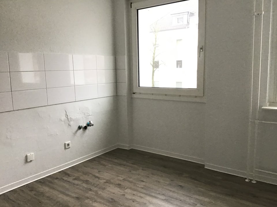 Attraktiv! Günstig geschnittene 2-Zimmer-Wohnung - Foto 2
