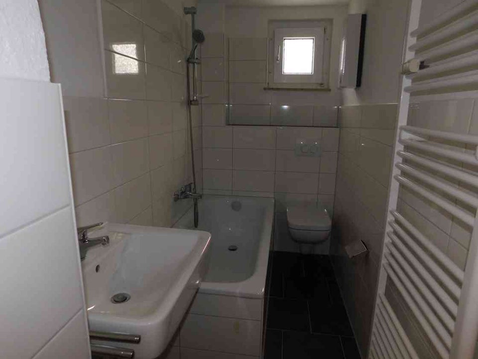 Schöne 2-Zimmer-Whg. mit moderner Einbauküche und Balkon - Foto 4