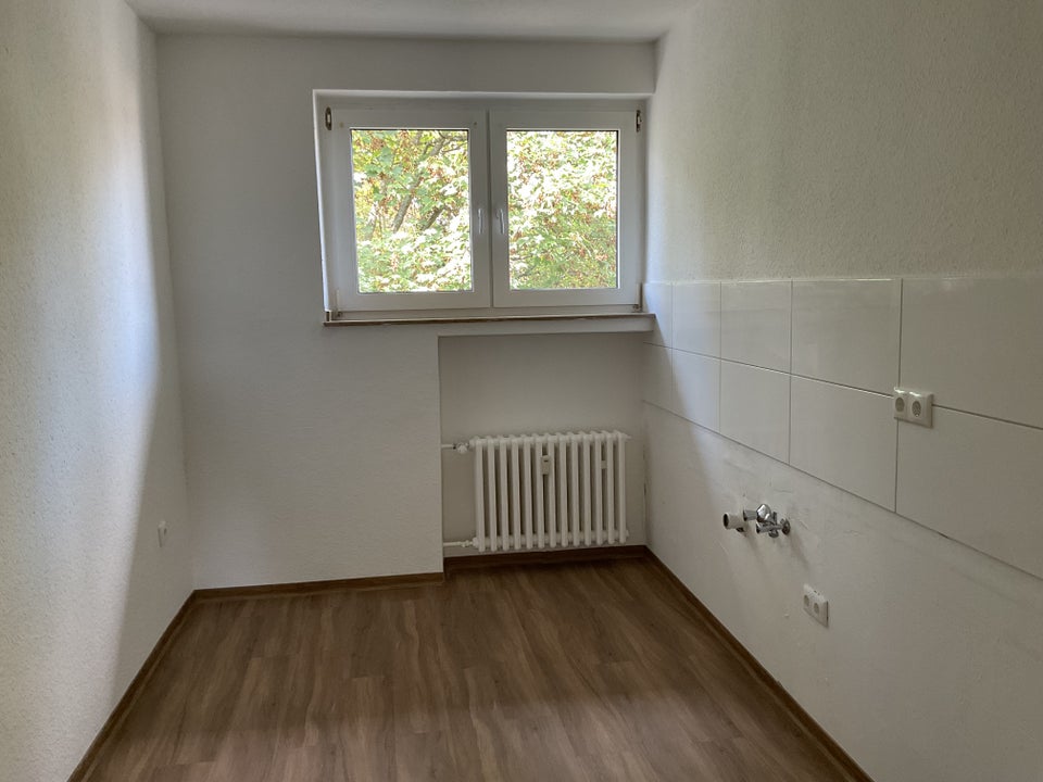 Gelegenheit: günstige 3-Zimmer-Wohnung - Photo 2